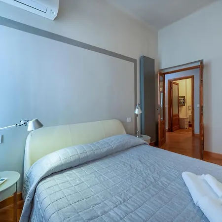 Poppy's House Апартаменти Ла-Спеція